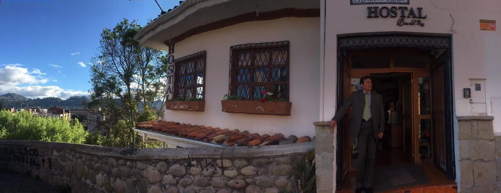ホステル クエンカ Hostal Casa Del Rioホステル エクアドル